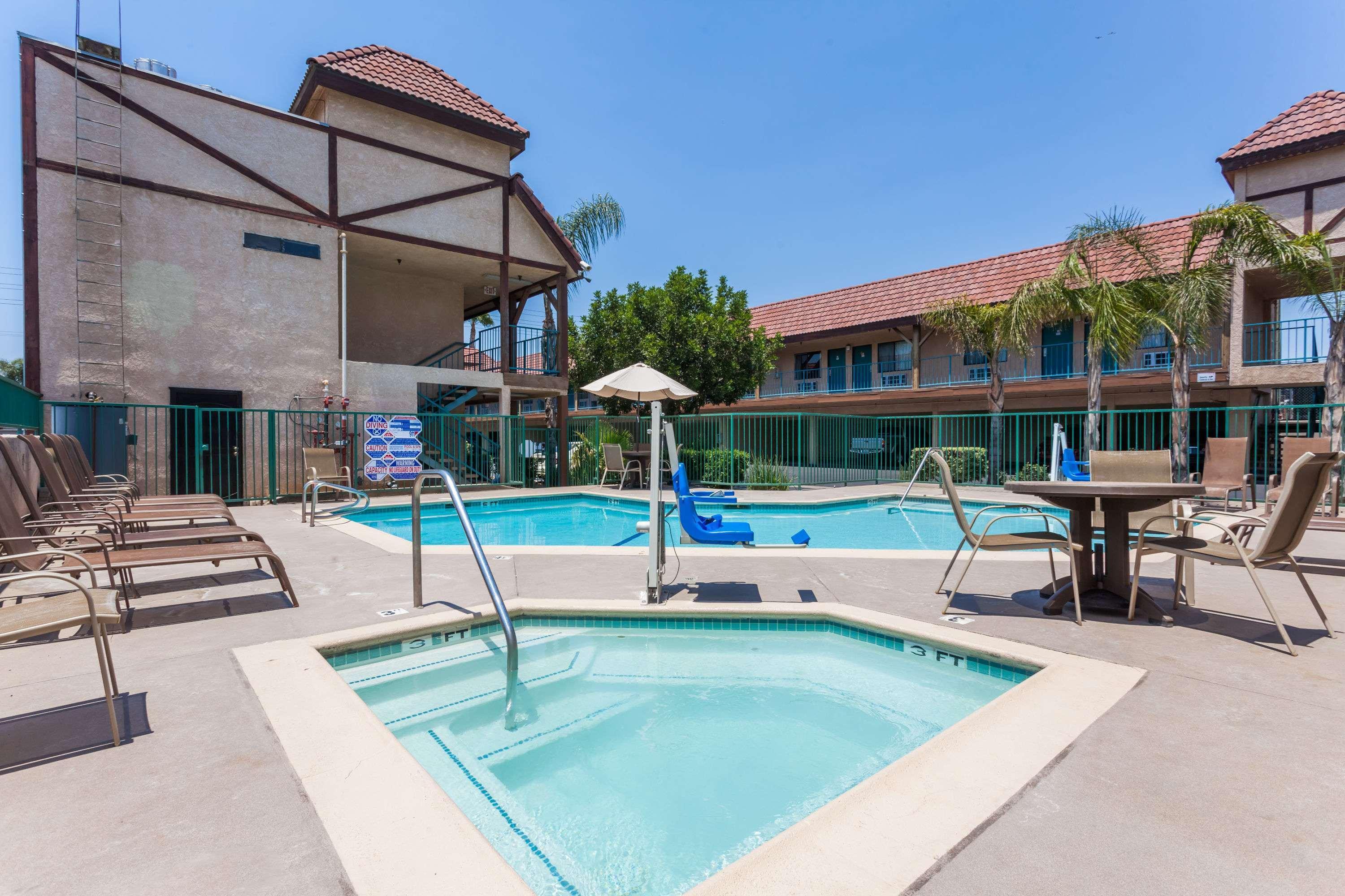 Howard Johnson By Wyndham Norco Luaran gambar